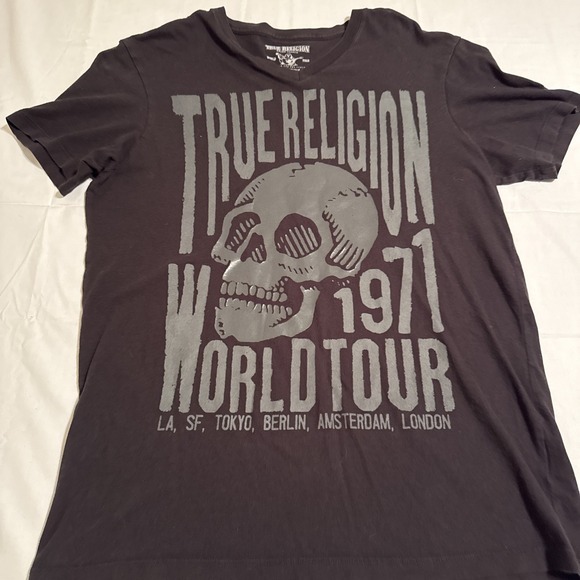 SHIRT TRUE RELIGION MENS MEDIUM  Black GRAY VNECK SKULL Short Sleeve Graphic T- - Picture 2 of 6
